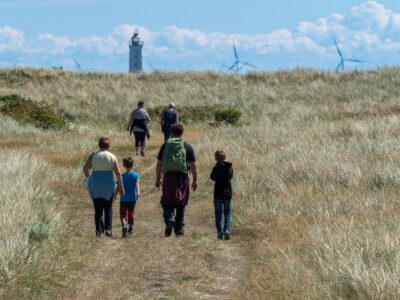 Saksfjed-Hyllekrog er et af Fugleværnsfondens største naturreservater. Området blev erhvervet i 1995 gennem Karen Krieger Fonden, der overlod administrationen af området til Fugleværnsfonden. Hele reservatet er en del af en større landskabsfredning, der blev fredet i 1989. Hyllekrog er et vildtreservat, og jagt er forbudt i hele bugten nord for Hyllekrogtangen. Derudover er Saksfjed-Hyllekrog også et EF-beskyttelsesområde og et Ramsarområde, hvilket vil sige et vådområde af internationeal betydning som levested for vandfugle.